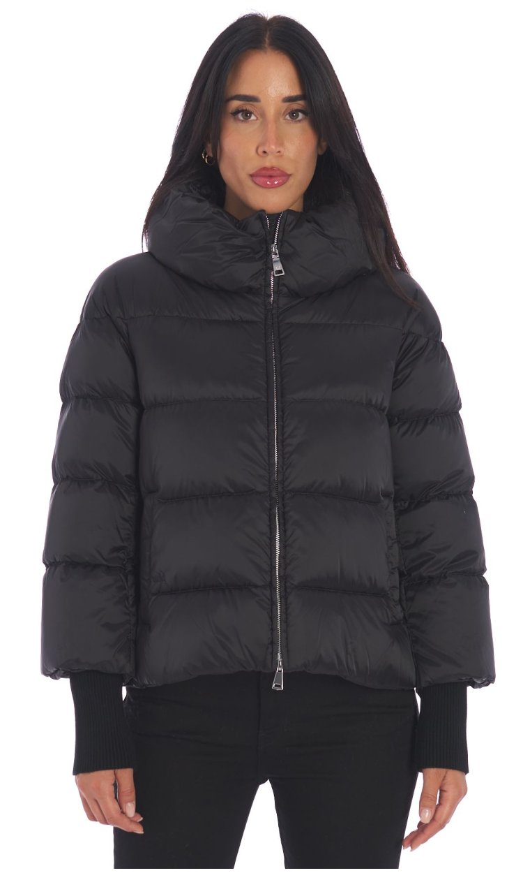 Piumino corto svasato Add donna con manicotti nero 10AW220