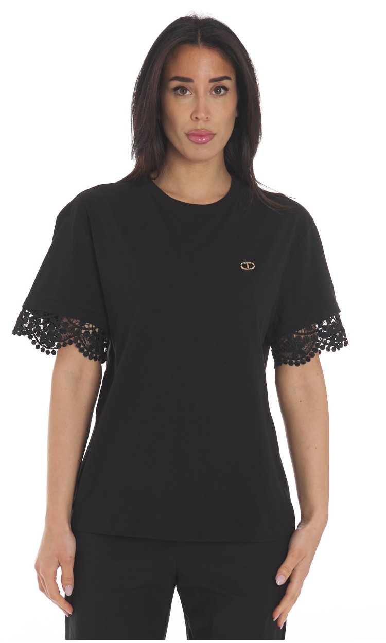 T-SHIRT TWINSET CON MANICHE RIFINITE IN PIZZO